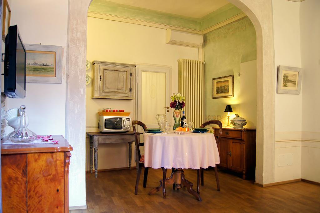 Melarancio Apartments Florence Room photo