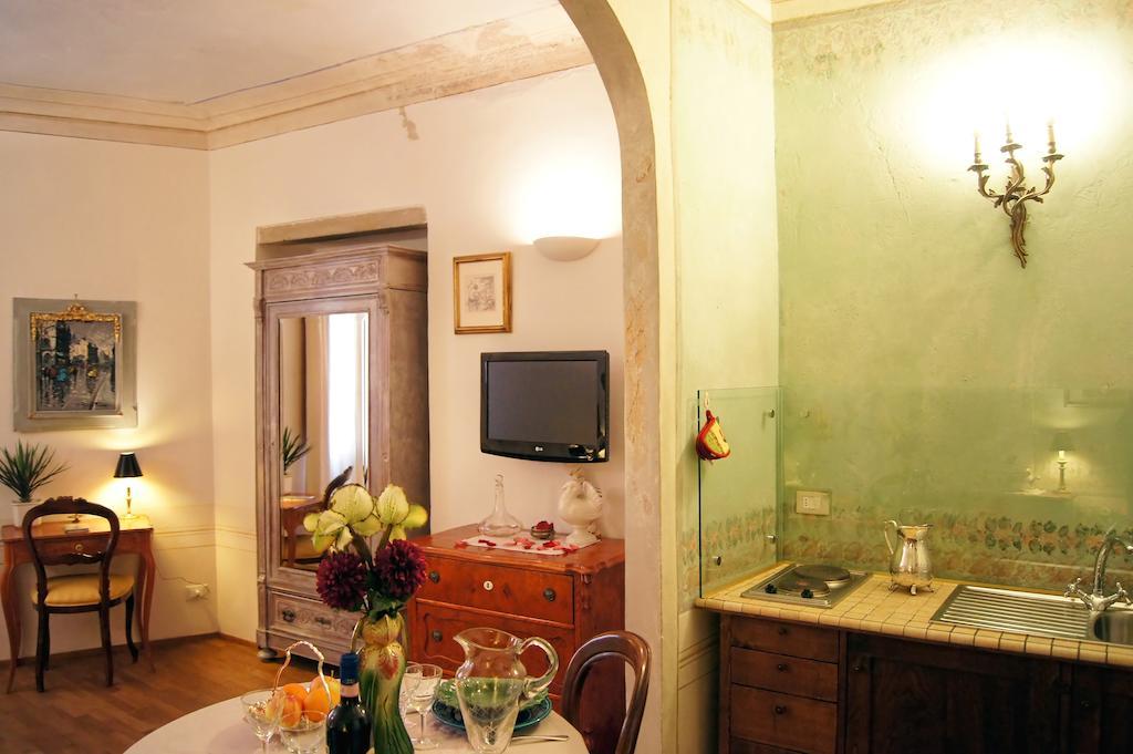 Melarancio Apartments Florence Room photo