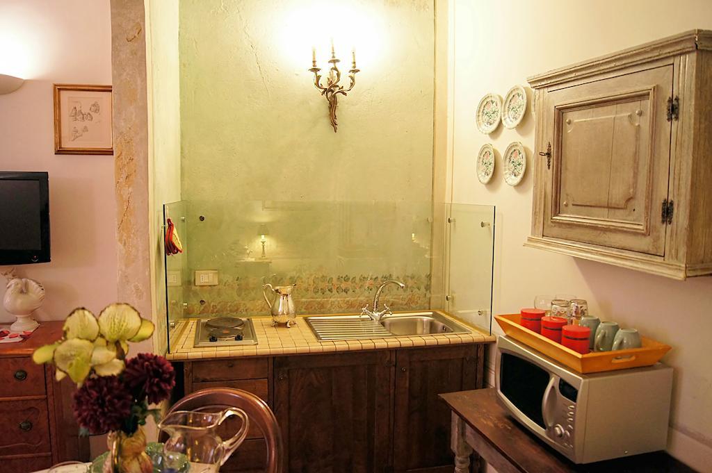 Melarancio Apartments Florence Room photo