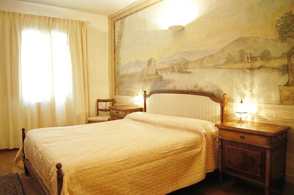 Melarancio Apartments Florence Room photo