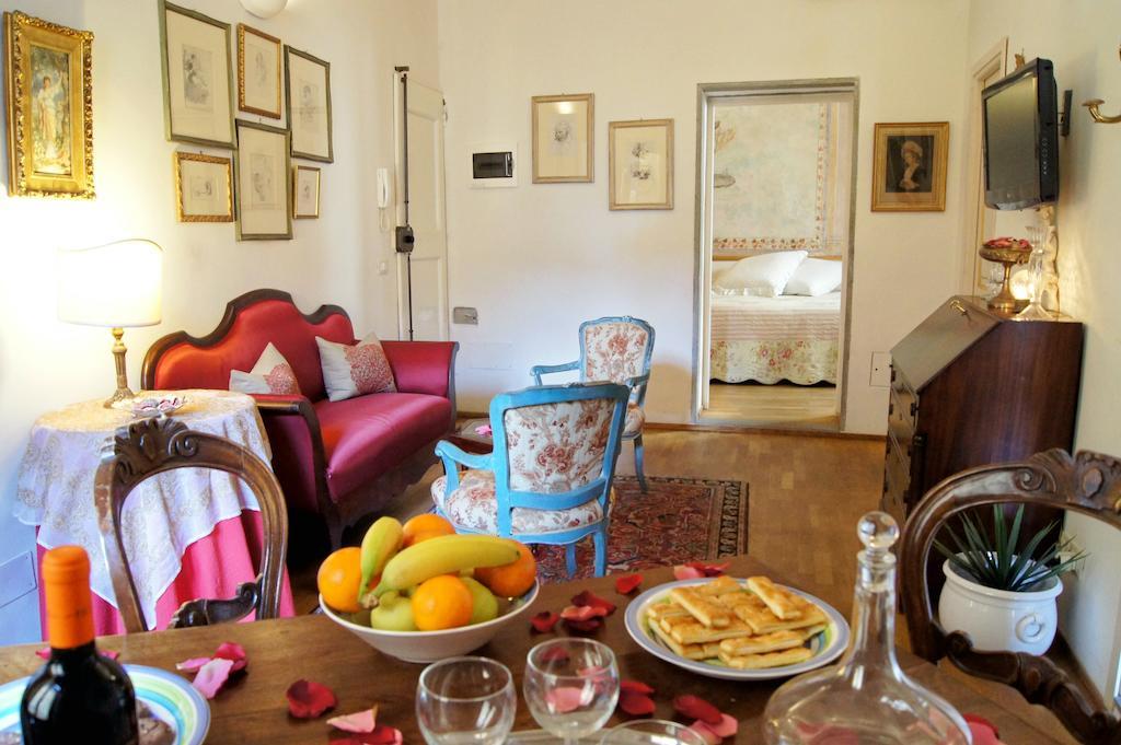 Melarancio Apartments Florence Room photo