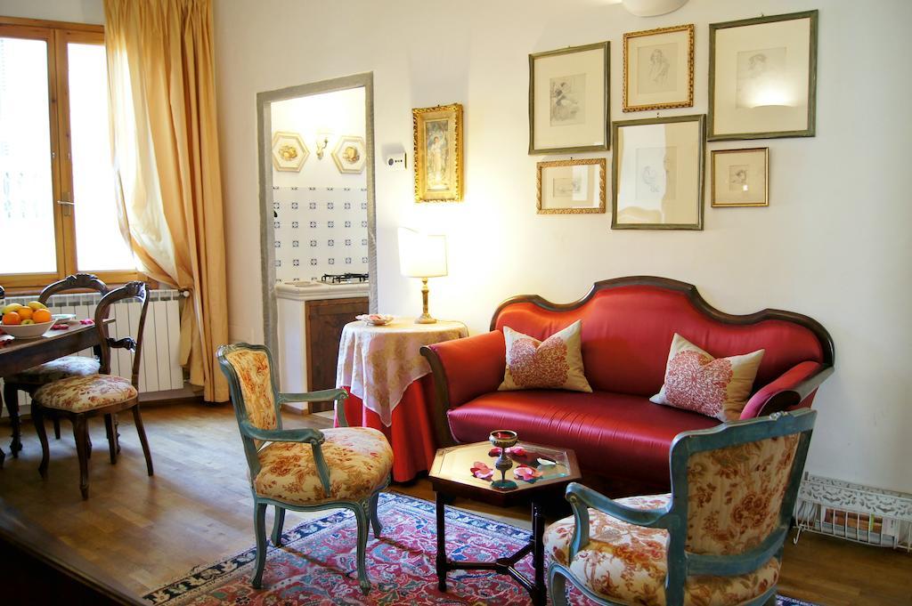 Melarancio Apartments Florence Room photo