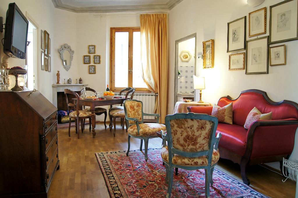 Melarancio Apartments Florence Room photo